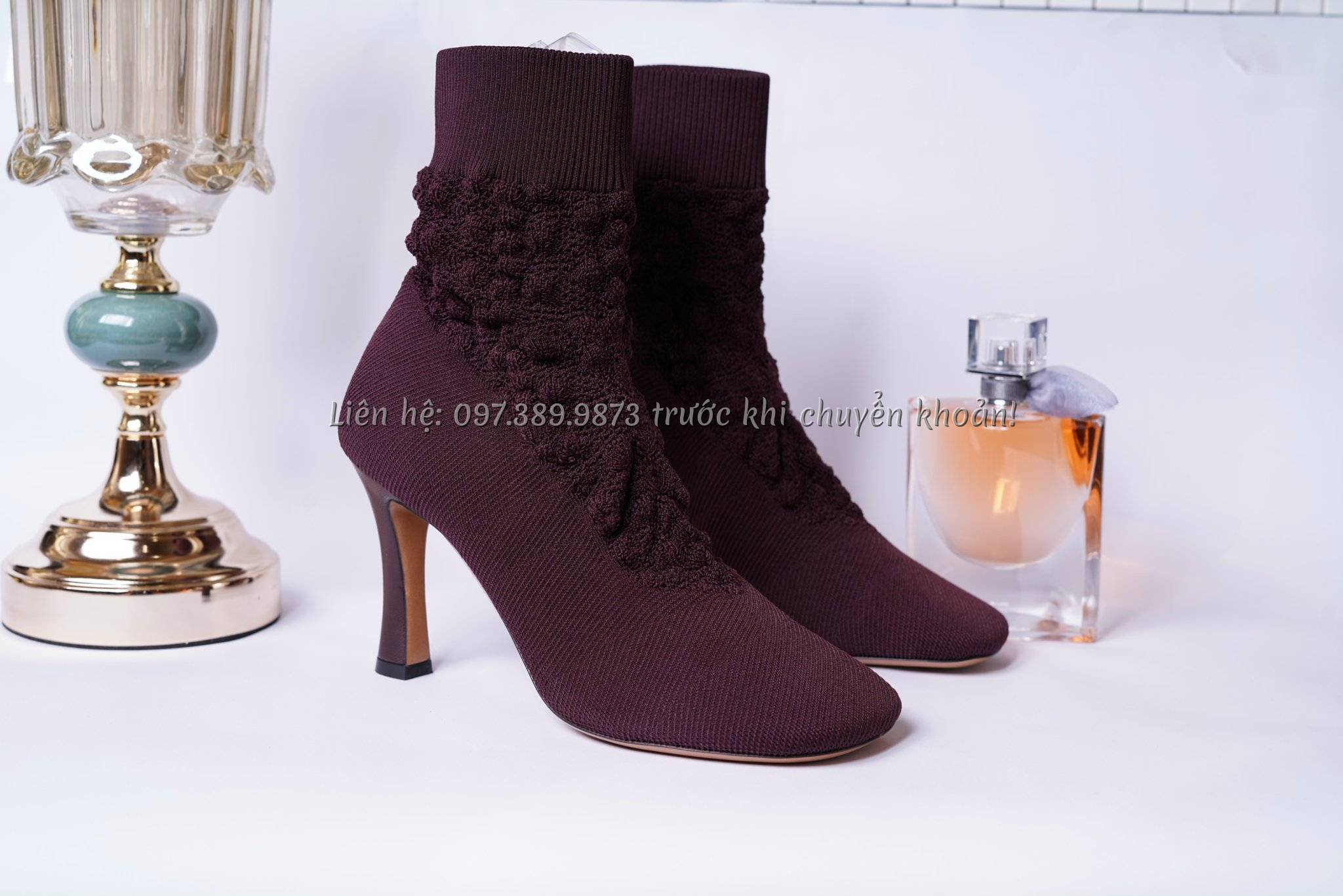 Ảnh Boots Celine Màu Đỏ Tía Họa Tiết Tất Đan Mũi Vuông Cao 10cm